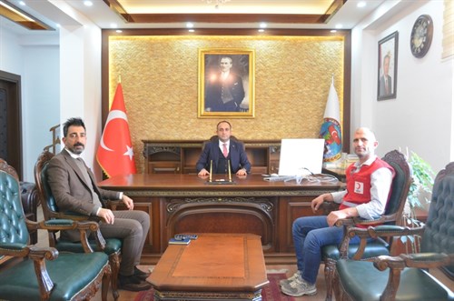 Diyarbakır Kızılay Bölge Koordinatörü Süleyman KOÇ Kaymakamımız Abdullah YÜKSEL’e Ziyarette Bulundu