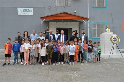 Kaymakamımız Abdullah YÜKSEL,Mehmet Akif ERSOY İlkokulunda Düzenlenen İlköğretim Haftası Programına Katıldı