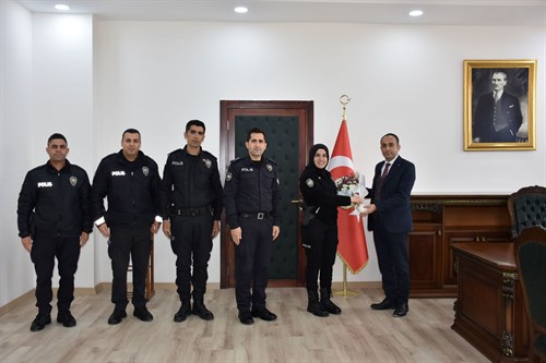 Kaymakamımız Sayın Abdullah YÜKSEL, Türk Polis Teşkilatının 179. Yıldönümü Münasebetiyle İlçe Emniyet Amiri ve Beraberindekileri Makamında Kabul Etti